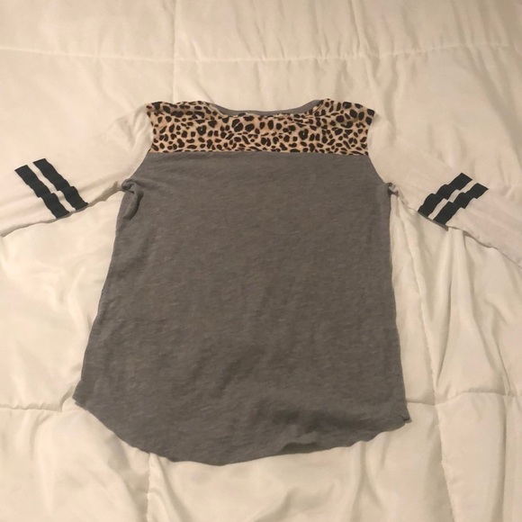 PINK Victoria’s Secret elbow length T-shirt - Picture 9 of 9